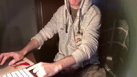 kissofbanned1983 online show from February 19, 10:45 am