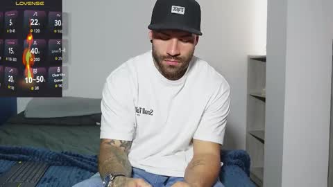 Snapshot of kite__ chatting on October 1, 3:49 pm kite__ online show from October 1, 3:49 pm