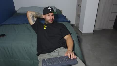 Snapshot of kite__ chatting on September 25, 3:38 am kite__ online show from September 25, 3:38 am