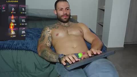 Snapshot of kite__ chatting on October 2, 6:01 pm kite__ online show from October 2, 6:01 pm