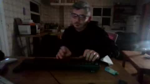 kitoss_40 online show from February 18, 4:32 am