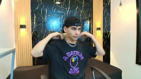 kitsune_44 online show from April 7, 7:47 pm