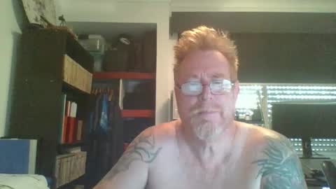 kiwi_boss61 online show from February 23, 1:29 am