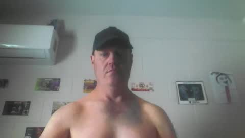 kiwiguy19773 online show from October 5, 9:08 pm