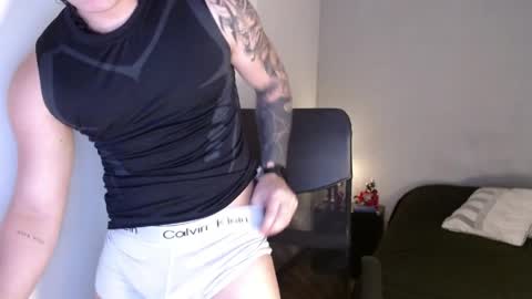 kiyo__ online show from April 8, 12:55 am