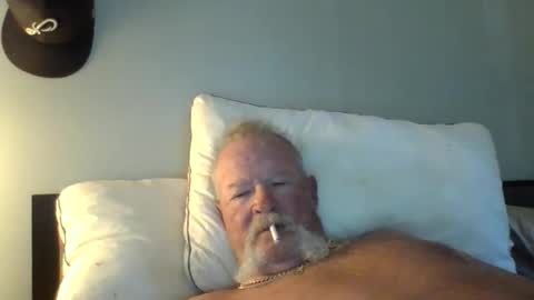 kjdjld56 online show from April 12, 6:31 pm