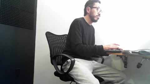 Snapshot of klein_jeremy chatting on January 8, 5:27 am Jeremyz online show from January 8, 5:27 am