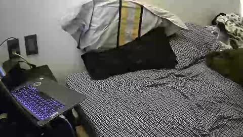 Snapshot of klein_jeremy chatting on February 1, 1:41 pm Jeremyz online show from February 1, 1:41 pm