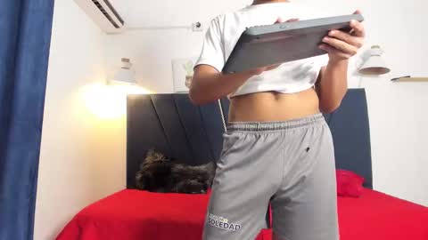 kleiver_cum18 online show from March 3, 6:59 pm