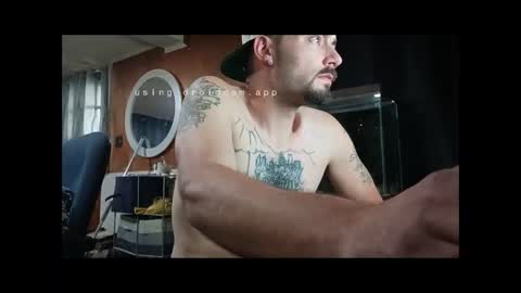 LOUiViLAN online show from October 30, 5:36 pm