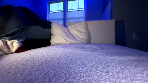 knautyknight online show from March 31, 11:39 pm