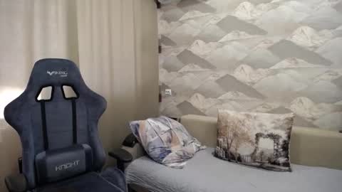 Snapshot of knight_5 chatting on October 25, 8:05 am Carter. online show from October 25, 8:05 am