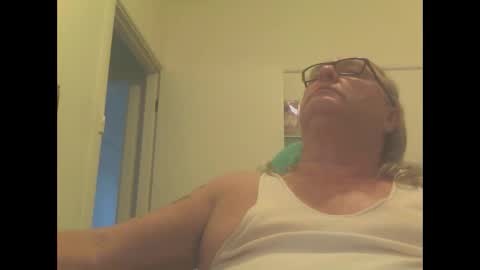 Snapshot of knobout chatting on February 20, 6:06 am knobout online show from February 20, 6:06 am
