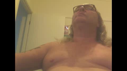 Snapshot of knobout chatting on March 3, 1:17 am knobout online show from March 3, 1:17 am