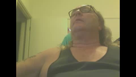 Snapshot of knobout chatting on January 22, 9:46 am knobout online show from January 22, 9:46 am