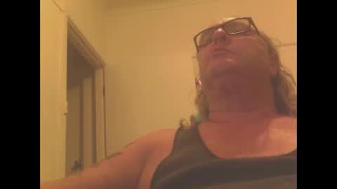 Snapshot of knobout chatting on December 4, 11:41 am knobout online show from December 4, 11:41 am