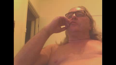 Snapshot of knobout chatting on February 26, 10:15 am knobout online show from February 26, 10:15 am