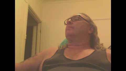 Snapshot of knobout chatting on February 25, 11:30 am knobout online show from February 25, 11:30 am