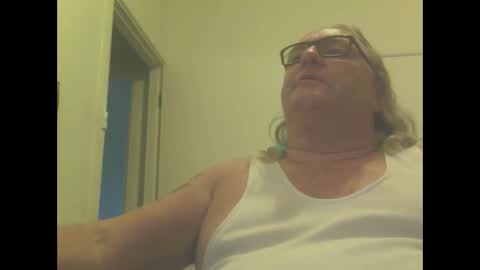 Snapshot of knobout chatting on February 10, 5:03 am knobout online show from February 10, 5:03 am