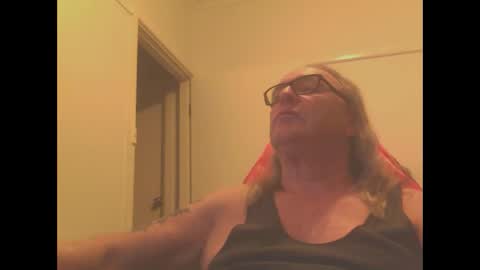 Snapshot of knobout chatting on September 16, 10:49 am knobout online show from September 16, 10:49 am