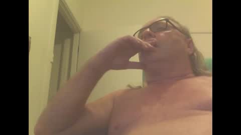 Snapshot of knobout chatting on December 22, 3:55 pm knobout online show from December 22, 3:55 pm