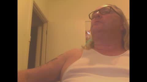 Snapshot of knobout chatting on January 23, 11:37 am knobout online show from January 23, 11:37 am