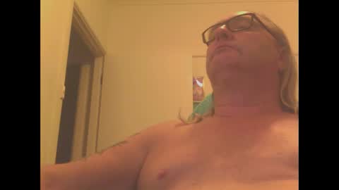 Snapshot of knobout chatting on February 24, 9:43 am knobout online show from February 24, 9:43 am