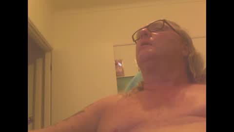 Snapshot of knobout chatting on December 2, 12:27 pm knobout online show from December 2, 12:27 pm