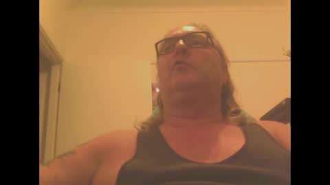 Snapshot of knobout chatting on December 16, 8:41 am knobout online show from December 16, 8:41 am