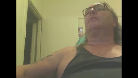 Snapshot of knobout chatting on February 4, 11:05 am knobout online show from February 4, 11:05 am