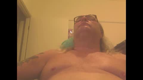 Snapshot of knobout chatting on January 5, 9:05 am knobout online show from January 5, 9:05 am