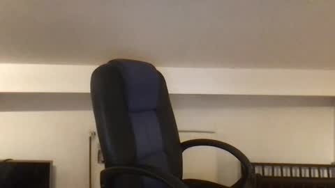 Snapshot of kobasic chatting on February 26, 7:36 pm hugo online show from February 26, 7:36 pm
