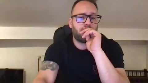 Snapshot of kobasic chatting on January 18, 10:49 pm hugo online show from January 18, 10:49 pm