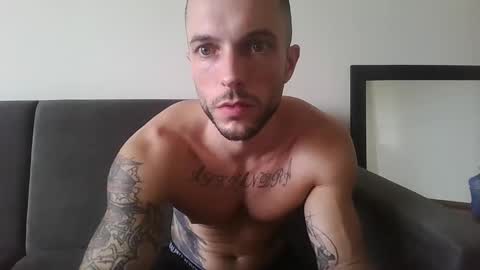 Snapshot of kobegotmeat chatting on December 2, 1:44 pm KOBE online show from December 2, 1:44 pm