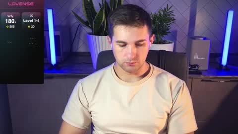 Snapshot of kochka25 chatting on January 18, 8:10 am Sweet boy online show from January 18, 8:10 am