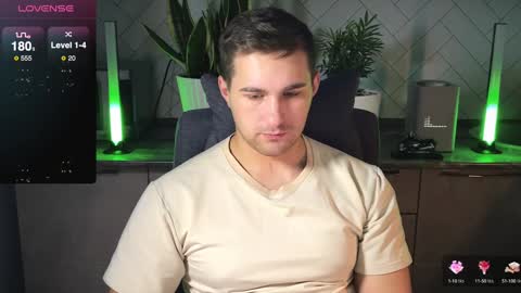 Snapshot of kochka25 chatting on January 19, 7:46 am Sweet boy online show from January 19, 7:46 am