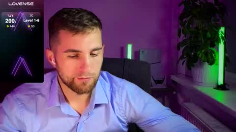 Snapshot of kochka25 chatting on October 26, 3:47 pm Sweet boy online show from October 26, 3:47 pm