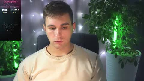 Snapshot of kochka25 chatting on February 22, 3:10 pm Sweet boy online show from February 22, 3:10 pm