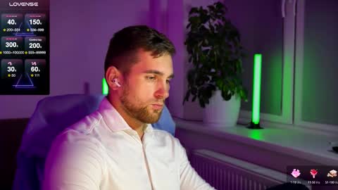 Snapshot of kochka25 chatting on October 16, 10:18 pm Sweet boy online show from October 16, 10:18 pm