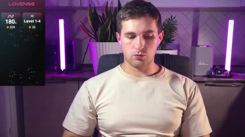 Snapshot of kochka25 chatting on January 23, 7:51 pm Sweet boy online show from January 23, 7:51 pm