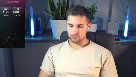 Snapshot of kochka25 chatting on January 7, 8:52 pm Sweet boy online show from January 7, 8:52 pm