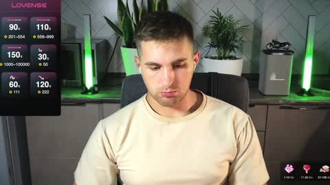 Snapshot of kochka25 chatting on January 28, 8:26 pm Sweet boy online show from January 28, 8:26 pm