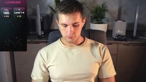 Snapshot of kochka25 chatting on January 14, 8:26 pm Sweet boy online show from January 14, 8:26 pm