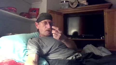 Snapshot of kodiakpm1 chatting on December 23, 5:39 am kodiakpm1 online show from December 23, 5:39 am