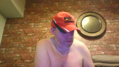 Neil online show from February 17, 2:31 am