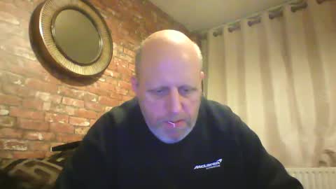 Neil online show from January 2, 1:17 am