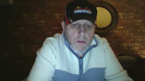 Neil online show from February 11, 6:01 pm