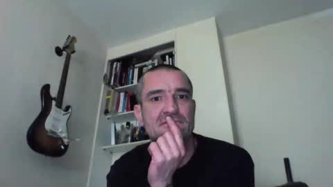 konyfer1985 online show from January 18, 5:42 am