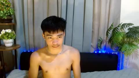 kopikobrownxx online show from April 19, 6:10 pm