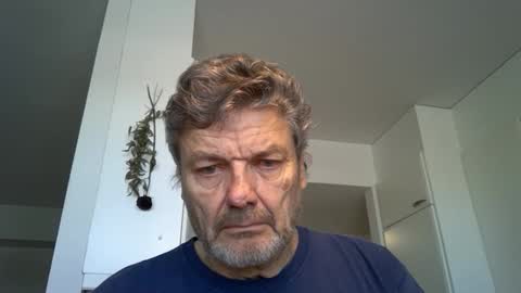 kovapoika online show from February 6, 8:44 am